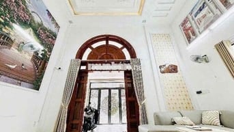 CHO THUÊ BIỆT THỰ MẶT TIỀN PHAN HUY ÍCH-5 TẦNG THANG MÁY-DT 6.5Mx16M