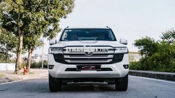 Toyota Land Cruiser 3.5 V6 2023 - 9000 km