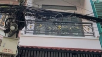 Hẻm xe hơi Phan Xích Long 3Tầng,3PN,Nở Hậu,Khu an ninh , sạch sẽ 