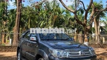 Toyota  fortuner 2009, số sàn, máy dầu,