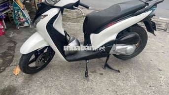 Kẹt tiền bán gấp