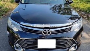 Toyota Camry 2.0E 2017 màu đen