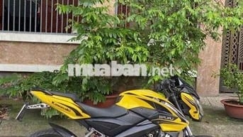 moto kawasaki pulsar 200