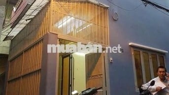 Nhà hẻm 1 xẹt Ngô Quyền 2 lầu 4x11 - 4pn 2wc 3 máy lạnh