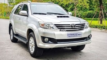 Toyota Fortuner 2.5G MT số sàn sản xuất 2013