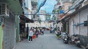 Nhà bán. Hẻm xe hơi đường Nguyễn Gia Trí, phường 25, quận BT, tp.HCM.