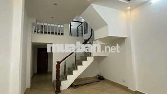 CHO THUÊ NHÀ LONG BIÊN GẦN HỒ THẠCH BÀN, KHU CN - Đường rộng, vỉa hè