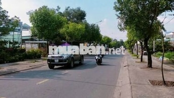 QUÁ HỜI CHO LÔ ĐẤT ĐẸPMT ĐƯỜNG LỚN 136M2 CHỈ 1 TỎI TT.HÓC MÔN BÁN NGAY