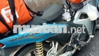 Xe đang cầm ở tiệm cần bán gấp