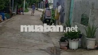 Cần bán đất ngay chợ Mỹ Hạnh Nam