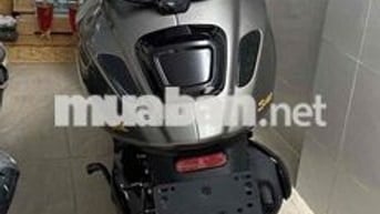 chính chủ bán xe vespa mới chưa lăn bánh