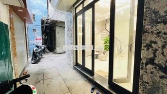 PHỐ HOÀ BÌNH 7 NHÀ LÔ GÓC 38M2 x 5T 4PN - MẶT NGÕ THÔNG TRƯỚC NHÀ 2M