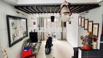 TRUNG TÂM TRẦN QUANG DIỆU Q3 - 41m2 ( 3,6/4,5x10,7m) 4 tầng - 1 Căn ra