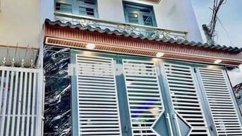 Bán nhà mặt tiền đường nhánh Trưng Nữ Vương, ngay trung tâm tt Hóc Môn