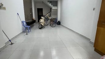 Bán nhà mặt tiền gần chợ và trường học P Tân Quy Q7