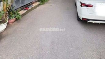 Nhà gần ngay chợ Dĩ an 1, đ. 5 m xe hơi thông
