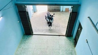 CHO THUÊ NHÀ TRỐNG SUỐT CÓ GÁC LỬNG ĐƯỜNG PHẠM HÙNG