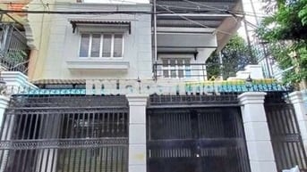 HOT HOT Đường 52 Lữ Gia P15 Q11 4 x 30m 2 Tầng Cầu Thang 2/3 Nhà
