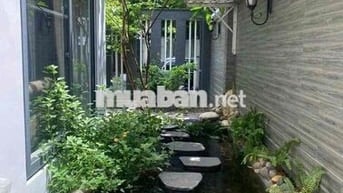 Biệt thự sân vườn 10x20 có hồ cá thoáng mát gần UBND Quận 12