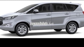 Cần bán xe innova 2017 gia đình sử dụng từ đầu