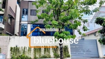 NHÀ ĐƯỜNG HAI BÀ TRƯNG DIỆN TÍCH: 12X20M TRỆT 3 LẦU CHO THUÊ