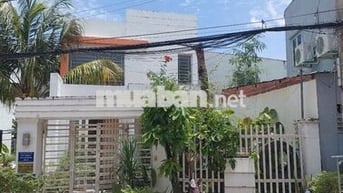 Cho thuê nhà hẻm lớn 8m, 1 trệt 1 lửng, diện tích 150m2, 11tr/tháng.