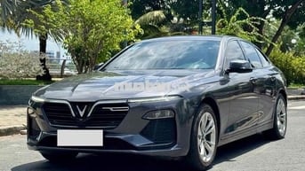 VinFast Lux A2.0 2019 - 30000 km