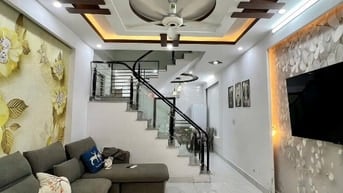 Chính chủ giảm giá tới 200tr nhà đường Sơn Hưng, Tân Bình, giá 3tỷ4