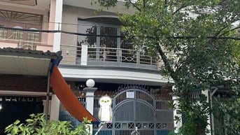 Nhà KDC bình hưng đối diện bến xe Q8 dt: 8m x 20m, 1 lầu