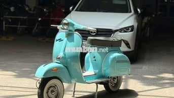 Vespa cổ Super 150 nguyên bản dọn lại đẹp
