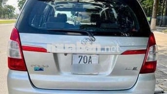 Toyota Innova 2015 2.0E - 100000 km