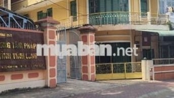 Nhà phố 500m2 (1 trệt 3 lầu) vị trí đẹp ngay trung tâm TP Vĩnh Long