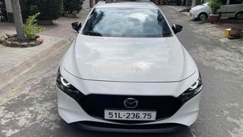 Mazda 3 2021 2.0L màu Trắng Premium odo 33000 km
