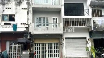 Cho Thuê Nhà Đường Trần Phú, Quận 5 ( Cho Làm CHDV / Cải Tạo )
