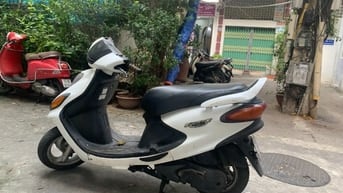 Cần bán xe Yamaha Póp 125cc màu trắng, biển 29C1, đầy đủ đăng ký