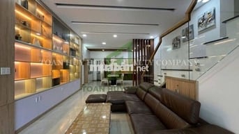 🌈 Cho Thuê Nhà 3 Phòng Ngủ ở Mỹ An - H0088 > English Below<