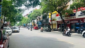Bán nhà mặt phố Lê Thanh Nghị, Dt 65m2 5T, Mt 5.5m, Vỉa hè rộng, kd.