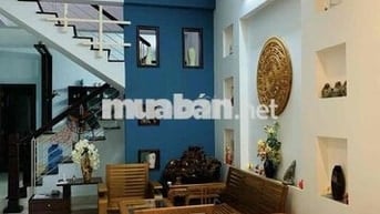 Cho thuê nhà mê đúc Mỹ An, gần bờ sông Chương Dương