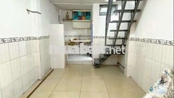 Cho thuê nhà nguyên căn có sẵn 1 máy lạnh hẻm xe 3 gác