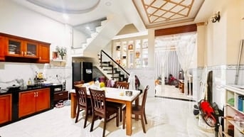 Nhà đẹp đường 10m Lê Văn Lương Nhà Bè 6x14 gần trường MN Vàng Anh 7 tỷ