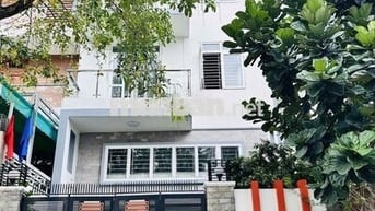 NHÀ ĐƯỜNG TRƯƠNG VĨNH KÝ DIỆN TÍCH: 6X20M TRỆT 3 LẦU CHO THUÊ