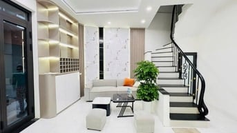 Nhà Đẹp Ngõ Hoà Bình 7, Hai Bà Trưng 33m, 5 tầng, mt 4.7m, giá 8.2 Tỷ.
