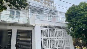 EM CẦN SANG LẠI CĂN NHÀ 1tỷ3 ạ