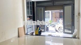 Nhà HXH Hoàng Hoa Thám 5x15 Trệt.2Lầu.3PN.3wc.ôtô vô nhà.
