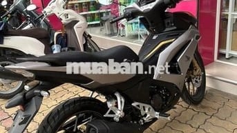 Cần ra đi e xe mới mua 1 năm còn mới leng keng