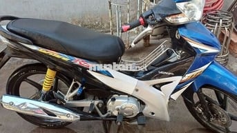 Wave rs áo còn dán keo
 Hơi ra khói nhẹ.