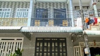 Cho thuê Nhà nguyên căn 4 phòng ngủ 3wc. Ngay Đại học Y Dược Cần Thơ