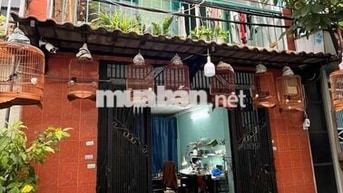 Nhà 4×12 trệt 1 lầu đúc 2pn kín 1pn hở 2wc hẻm thông chợ Bình Long