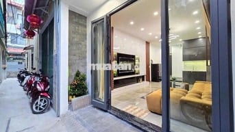 Bán nhà 2 tầng đường Nguyễn Văn Linh giá rẻ, vào ở ngay.