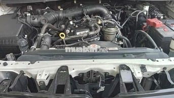 Toyota Innova 2019 2.0E - 900000 km